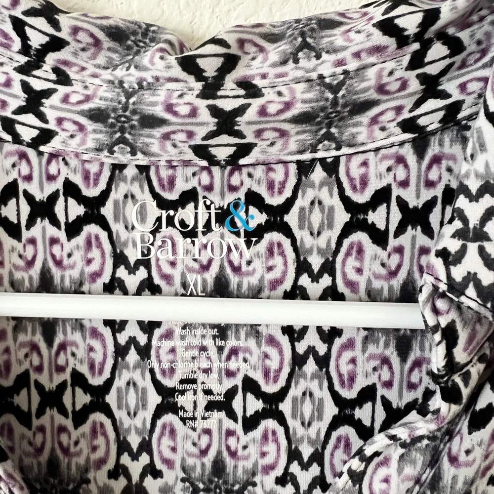 Croft & Barrow Black and White Patterned Button Down Shirt - Picture 3 of 3